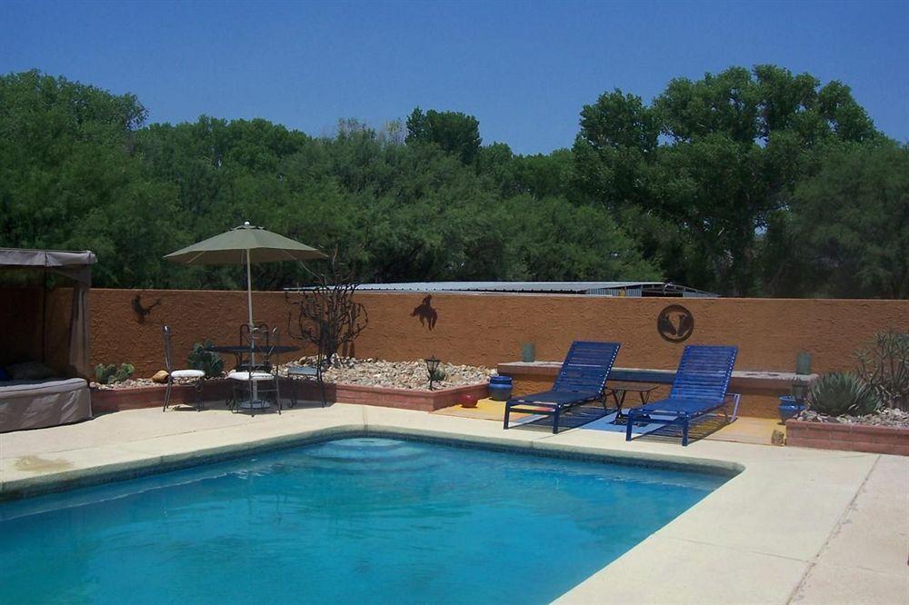 Lazy Dog Ranch Hotel Sierra Vista Exterior photo