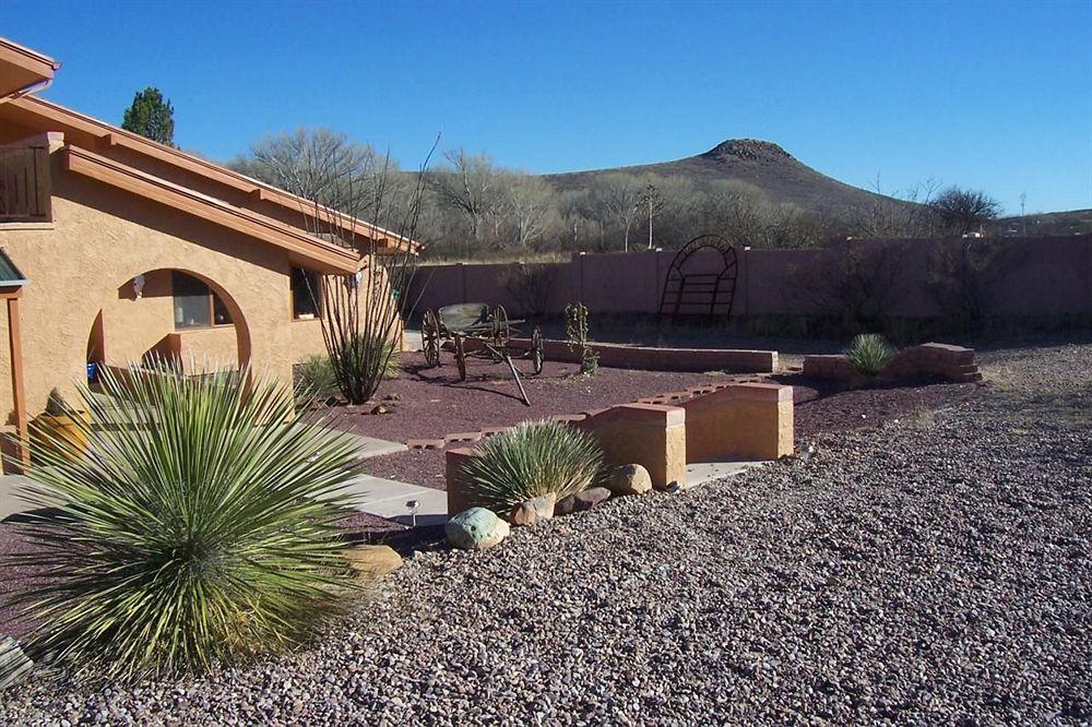 Lazy Dog Ranch Hotel Sierra Vista Exterior photo