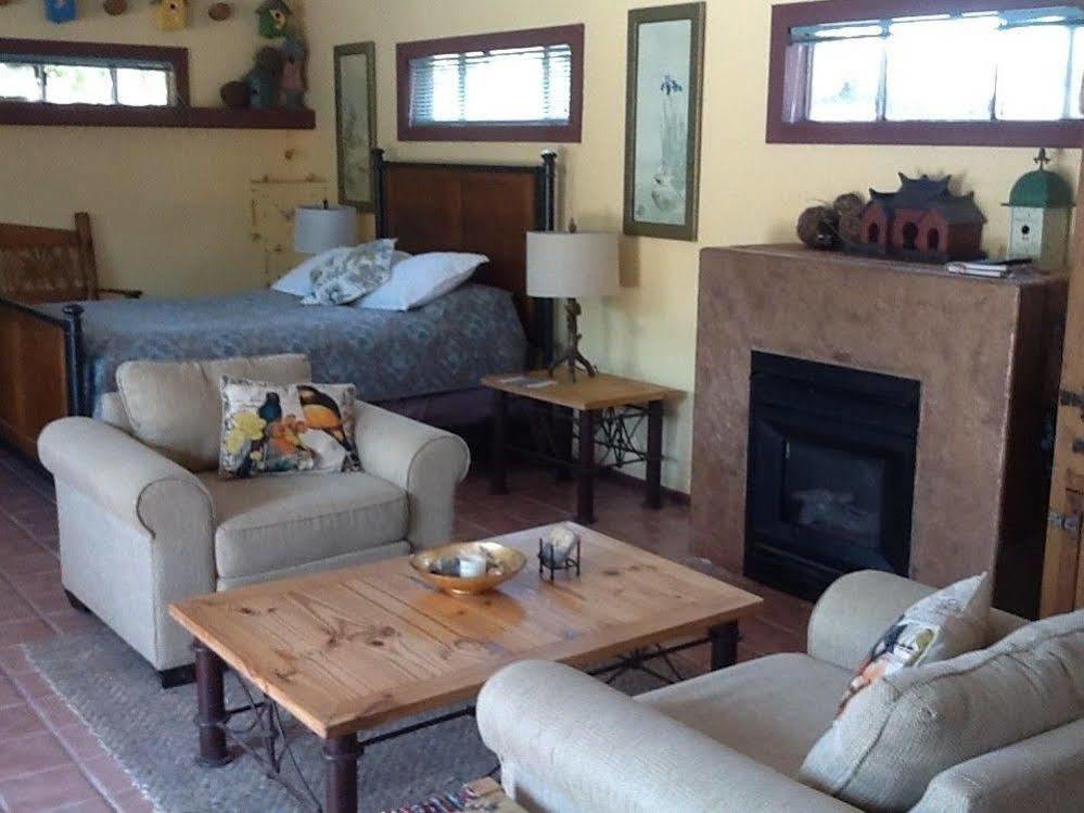 Lazy Dog Ranch Hotel Sierra Vista Exterior photo