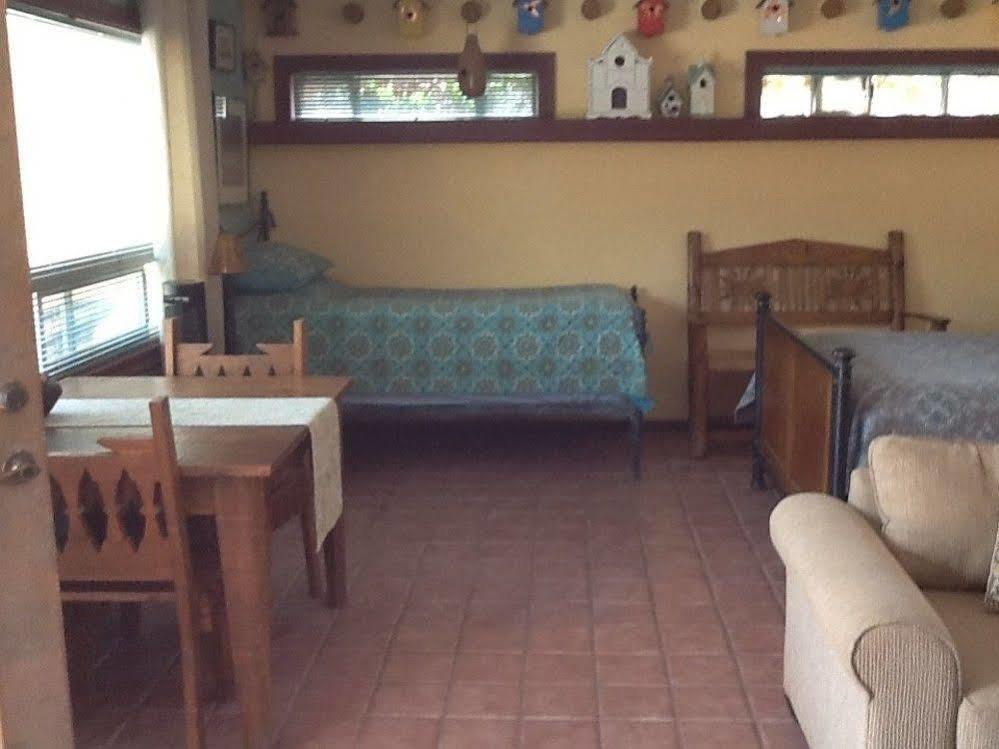 Lazy Dog Ranch Hotel Sierra Vista Exterior photo